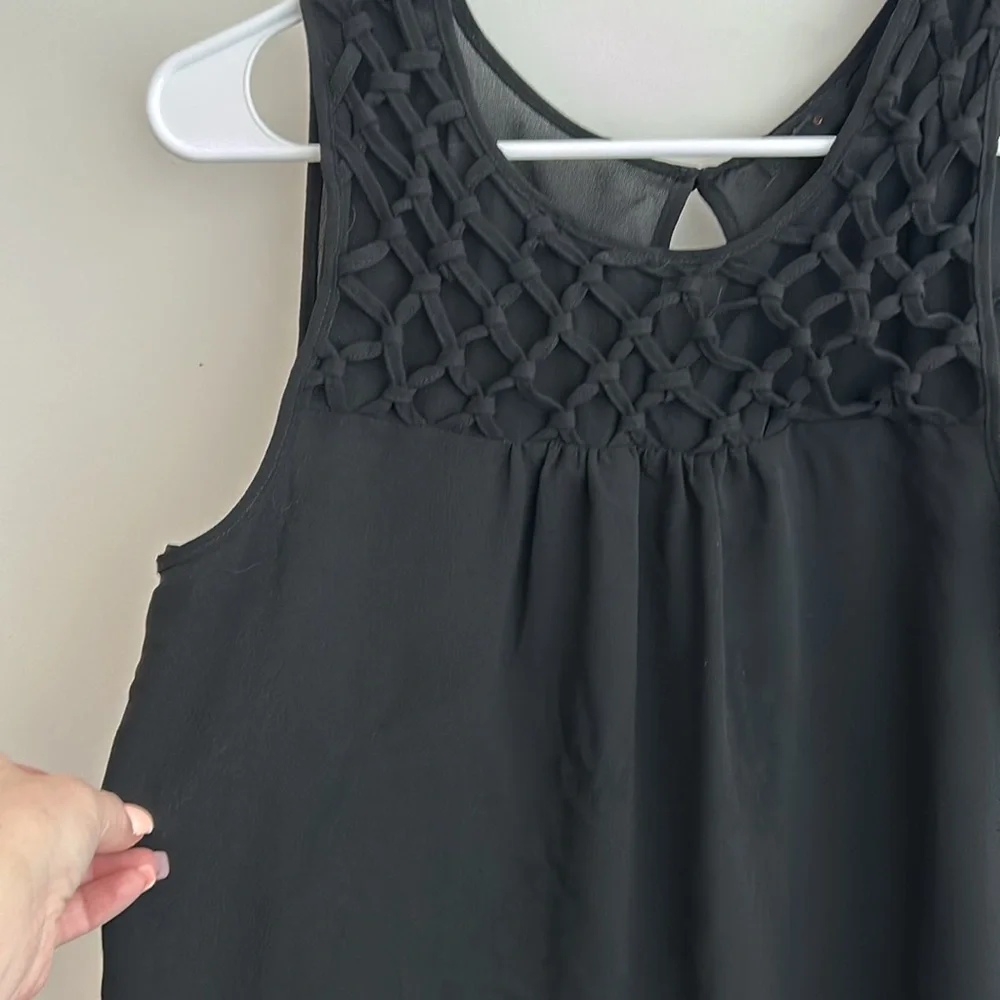 Mine brand Elegant Black Sleeveless Top size M - Picture 3 of 7